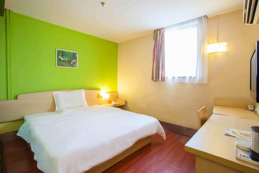 7Days Inn Haikou Hong Kong City Buitenkant foto