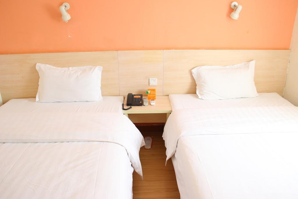 7Days Inn Haikou Hong Kong City Buitenkant foto